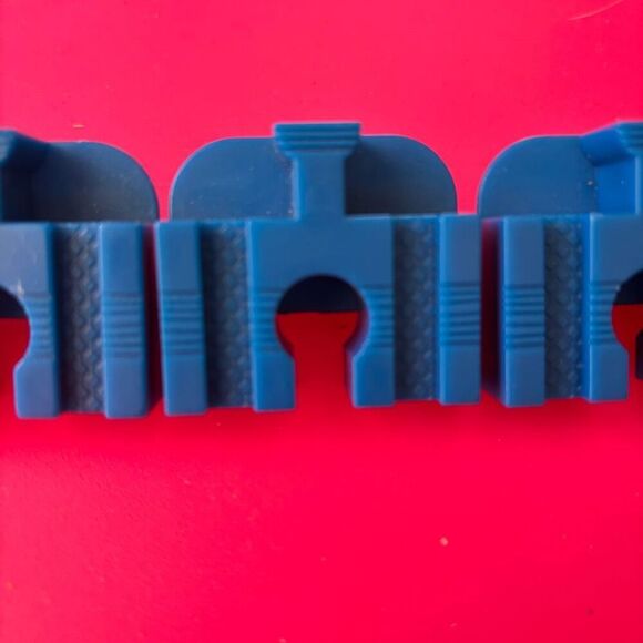Thomas & Friends Lot Of 3 Blue Train Track Connector Parts BDG69 - Picture 3 of 6